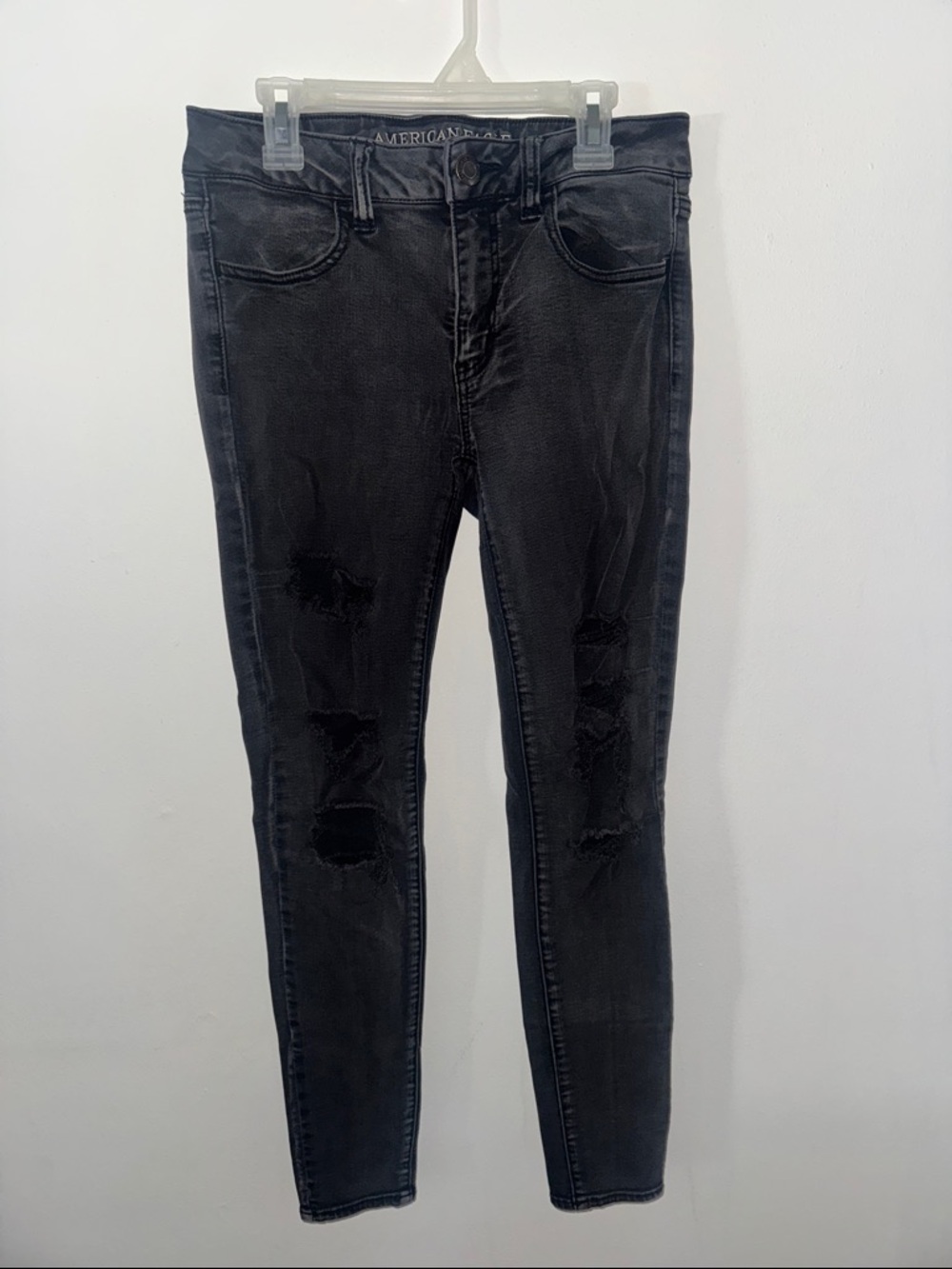 American Eagle Outfitters Black Skinny Jeans with Knee Distressing - Women's